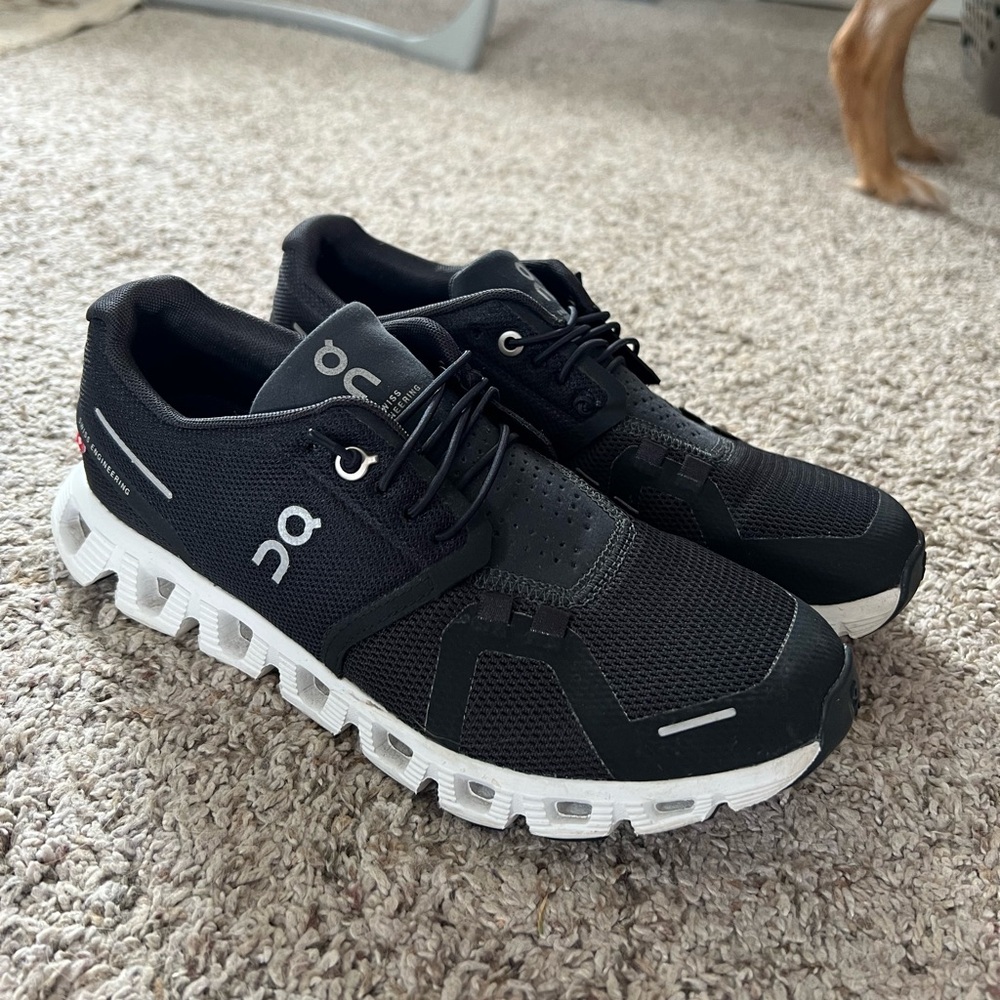 On cloud 5 sneakers